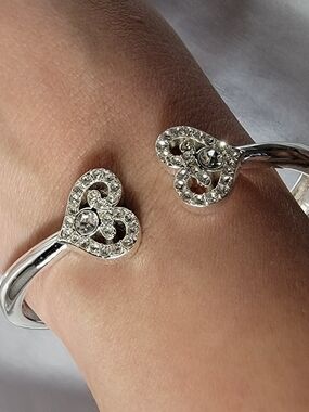 Elegant Silver Dog Paw Print Heart Crystal Cuff Bracelet Women's Jewelry